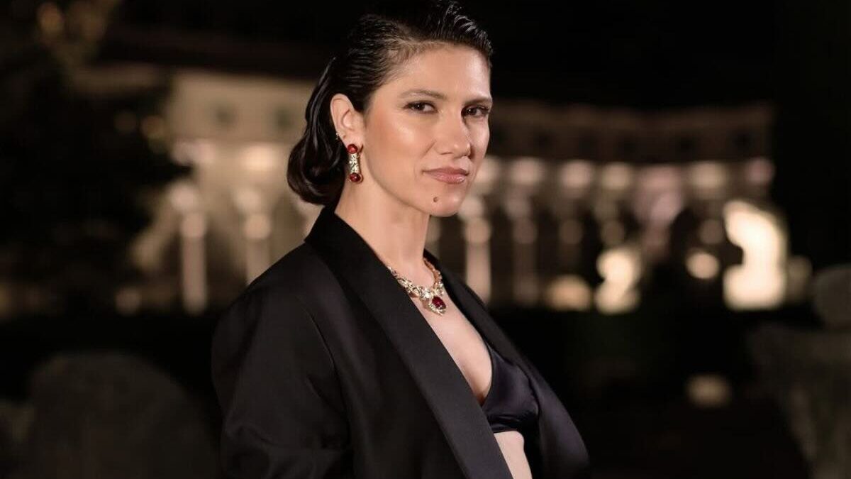Elisa, avete visto la sua casa? Circondata dal verde e panorama mozzafiato.