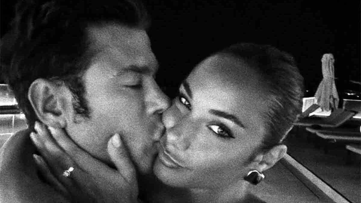Fedez, è amore con Giulia Honegger, weekend a Disneyland con Leone e Vittoria