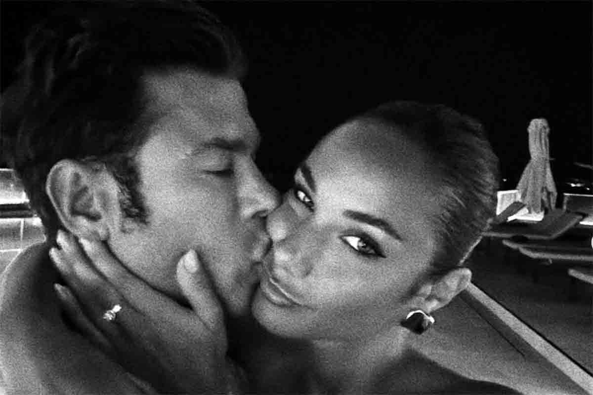 Fedez, è amore con Giulia Honegger, weekend a Disneyland con Leone e Vittoria