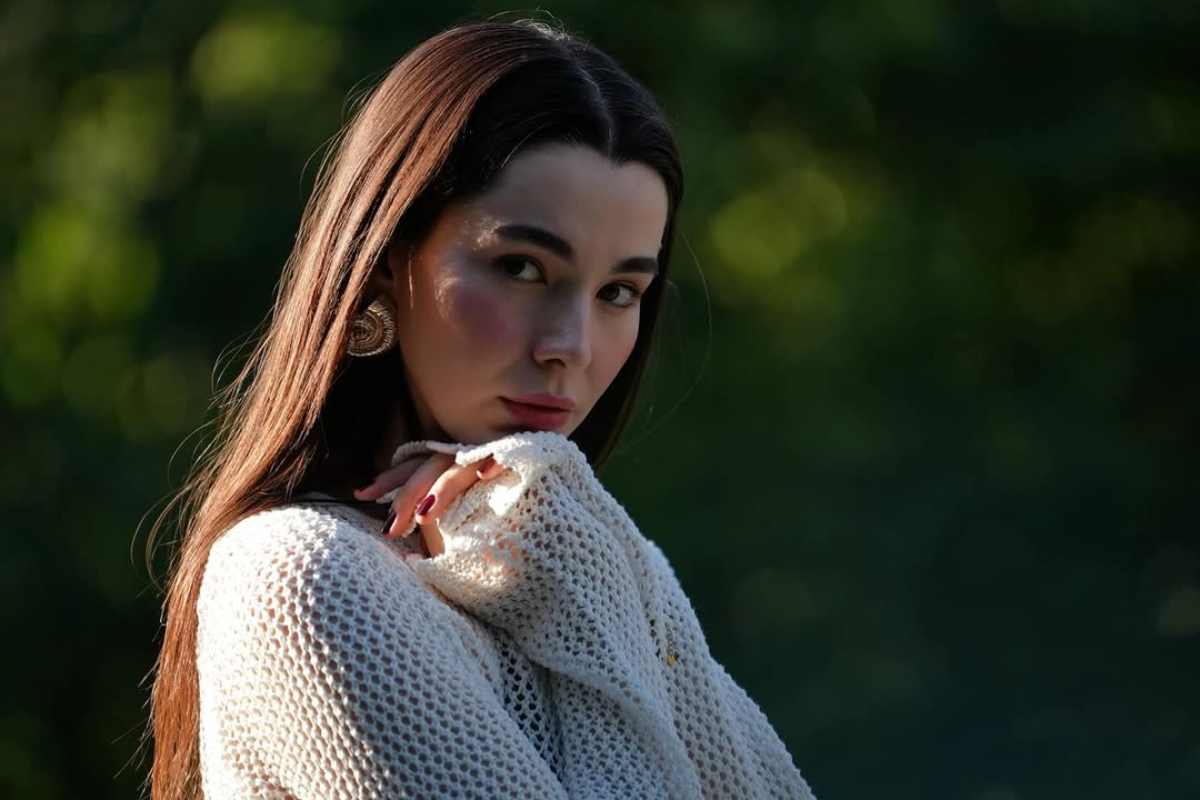 Feyza Sevil Güngör: età, marito e figli, laurea, dove vive, profilo Instagram. Tutto sull’attrice turca di Tradimento