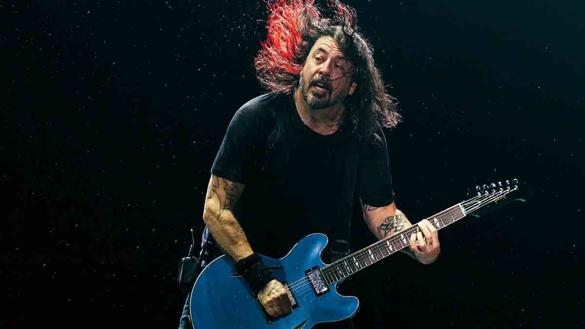 Foo Fighters, live EP a sorpresa su Bandcamp: “Are Playing Where ???? Vol. 1” sostiene le mense locali