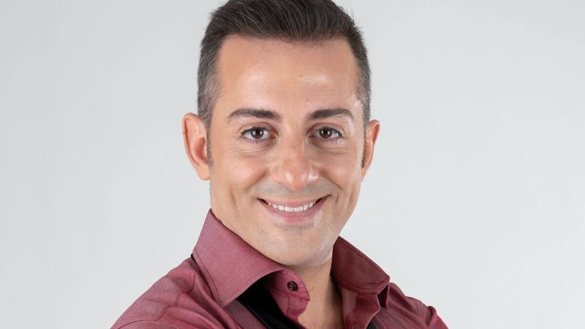 Intervista a Francesco Cicchella, dalla gavetta alle grandi platee: “Il ritiro dalle scene? Ho immaginato la mia vita tra 25 anni. Il mio sogno è un tv show che porta il mio nome”