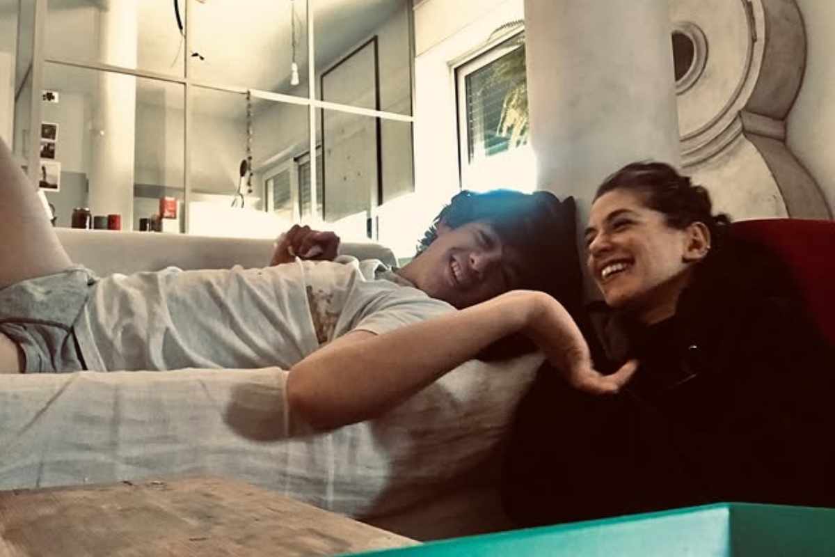 Giulia Michelini e il figlio gocce d'acqua
