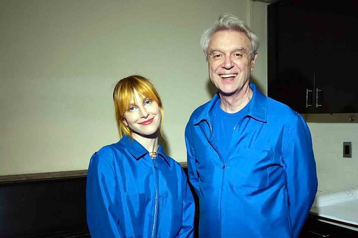 Hayley Williams con David Byrne a New York: live a sorpresa, nuova canzone per The Twits e risposta a Kid Rock