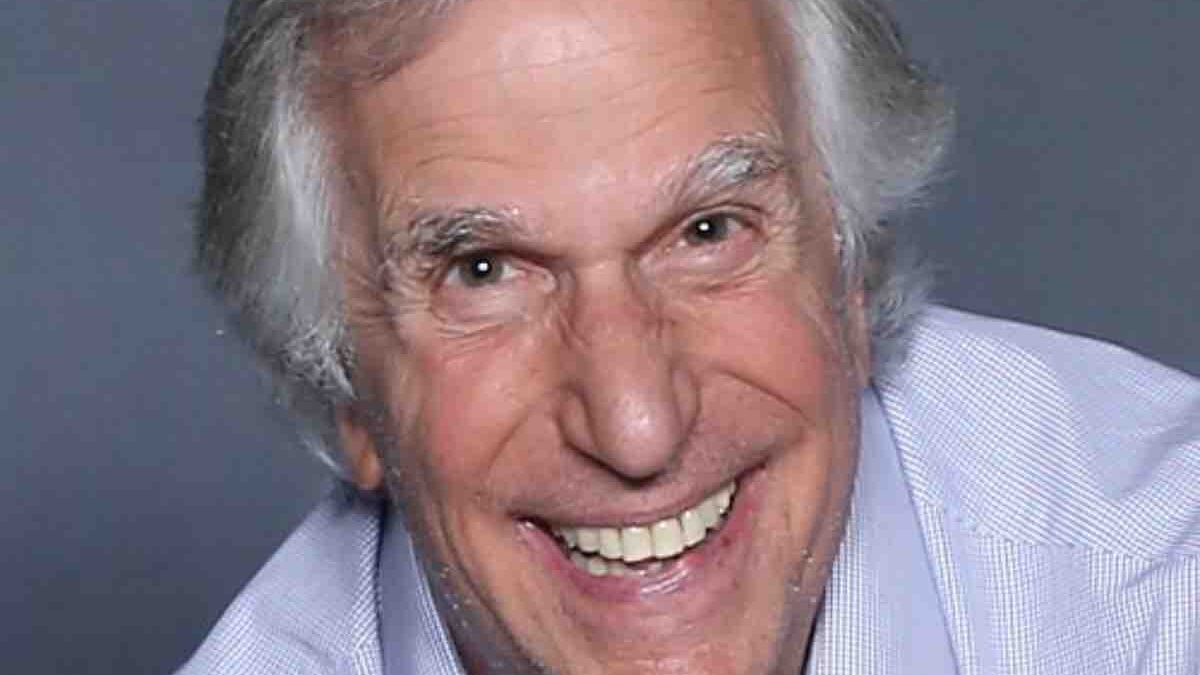Henry Winkler, da Fonzie a I Simpson: 80 anni tra soddisfazioni, traguardi e nuove sfide televisive