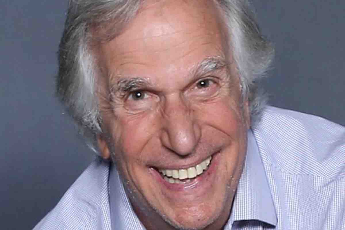 Henry Winkler, da Fonzie a I Simpson: 80 anni tra soddisfazioni, traguardi e nuove sfide televisive