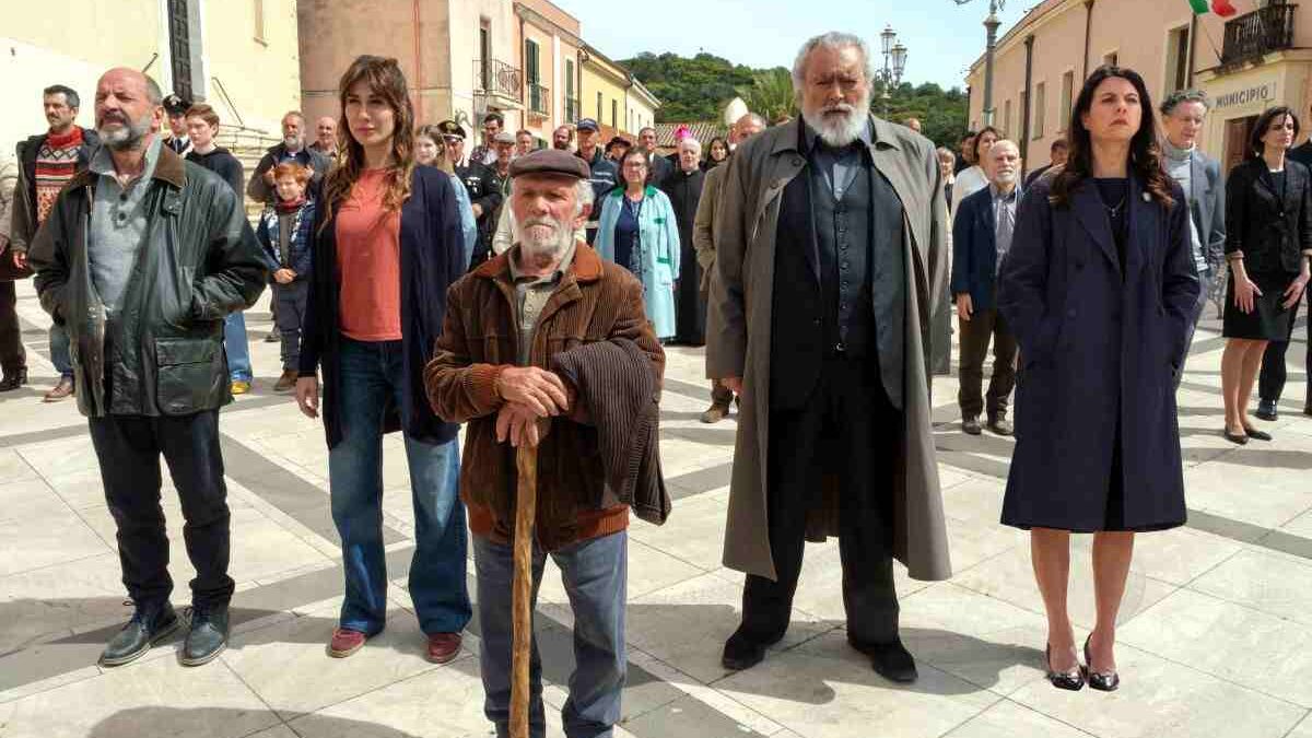 La vita va così, recensione: la forza della resistenza e il bisogno di ritrovare il coraggio di opporsi nel nuovo film di Riccardo Milani
