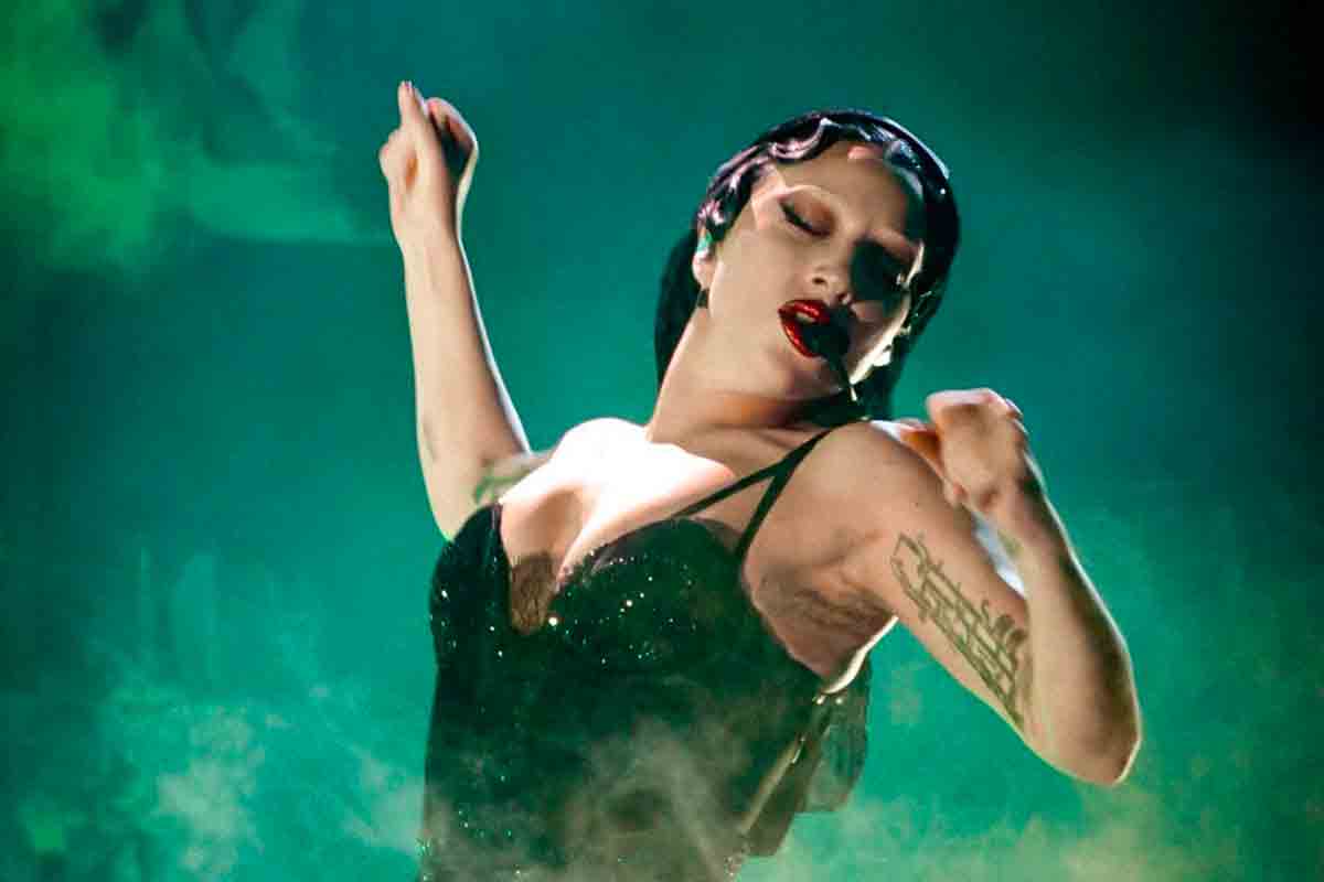 Lady Gaga a Milano con il Mayhem Ball: guida allo show tra moda, teatro e pop | La scaletta