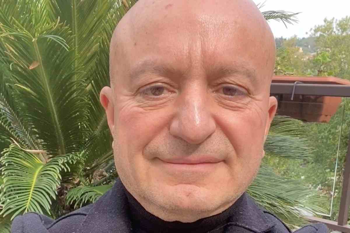 Maurizio Ferrini: vita privata, “Quelli della notte”, com’è nata Emma Coriandoli, moglie, dove vive, tutto sul concorrente di Ballando con le Stelle
