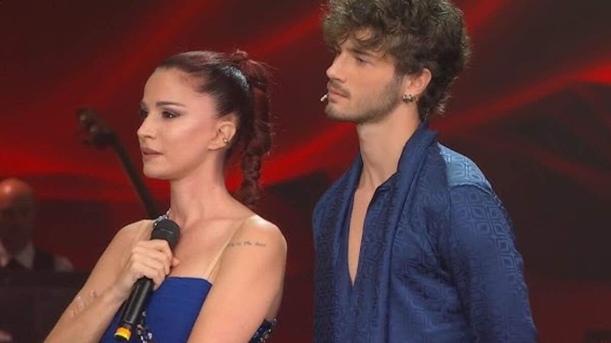 Nikita Perotti, vita privata, esordi, fidanzata, mamma, dove vive. Chi è il ballerino che fa coppia con Andrea Delogu a Ballando con le Stelle