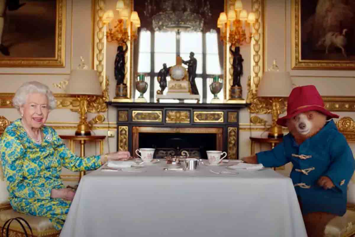 Paddington e Elisabetta II