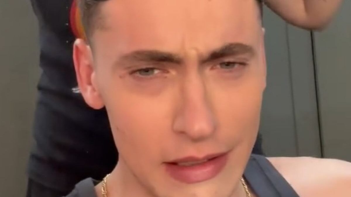 Lui è il figlio del cantante più amato: sono identici, lo riconoscete?