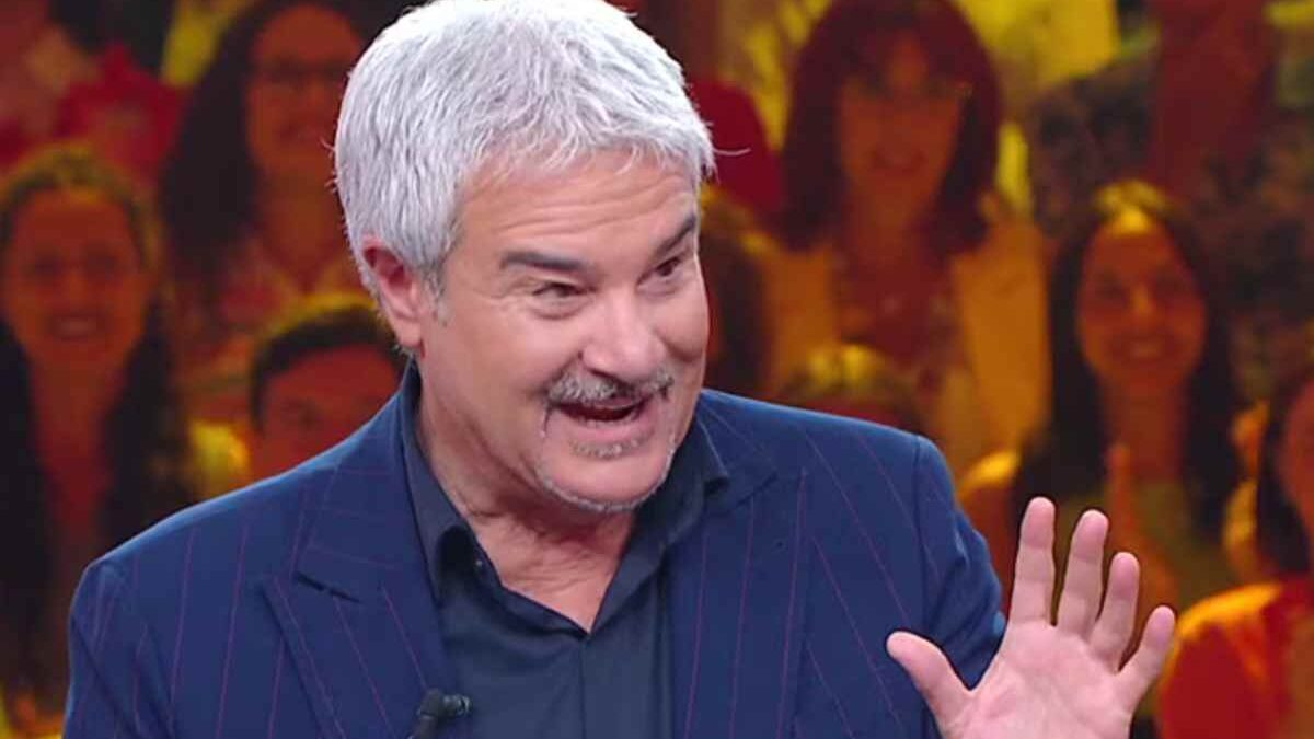 Reazione a Catena, i saluti di Pino Insegno e i dubbi sul futuro