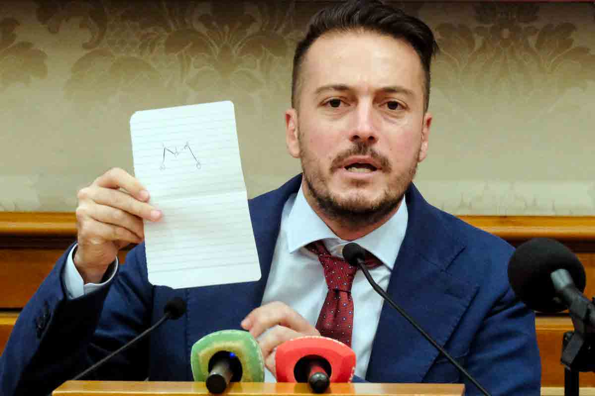 Re-Start, scintille su Gaza: Granato contro il governo, Bruchi richiama l’inviato. Gasparri accusa Goracci