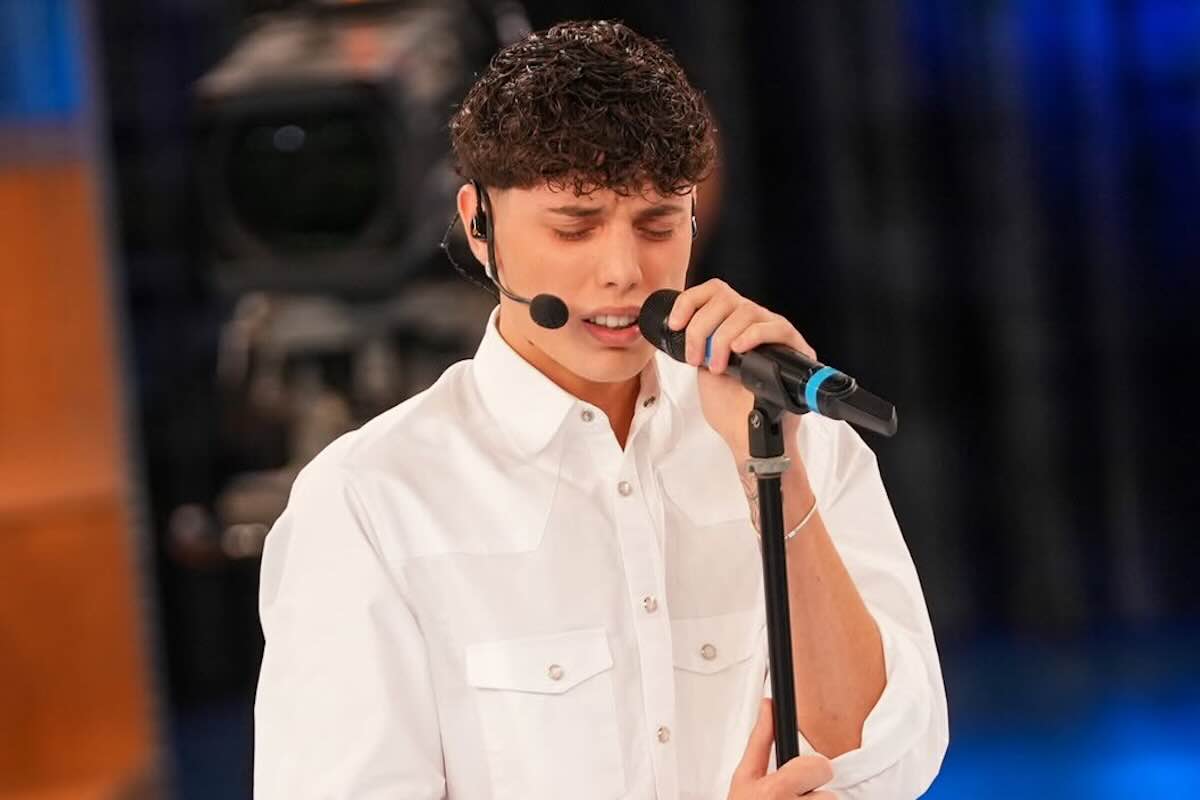 Riccardo Stimolo: età, dove vive, studi, fidanzata, profilo instagram. Tutto sull’allievo di Amici