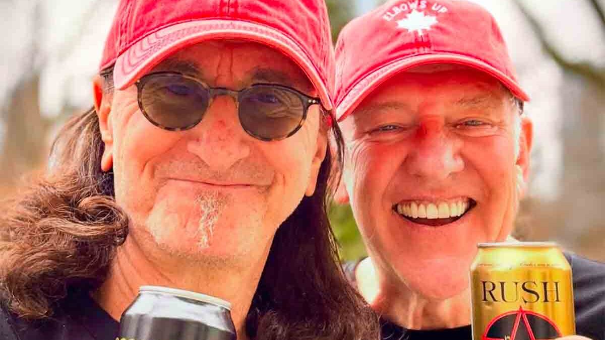 Rush, Geddy Lee e Alex Lifeson tornano in tour nel 2026: alla batteria c’è Anika Nilles