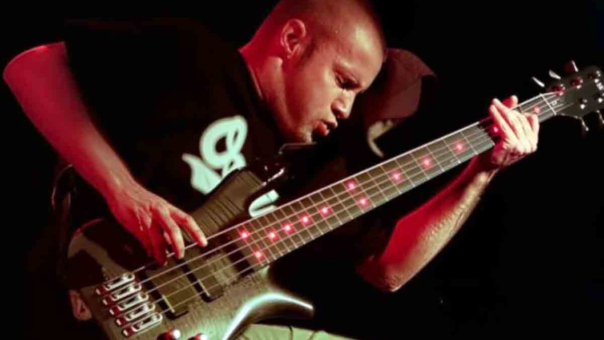 Addio a Sam Rivers, il bassista dei Limp Bizkit: “Era l’anima del nostro suono”