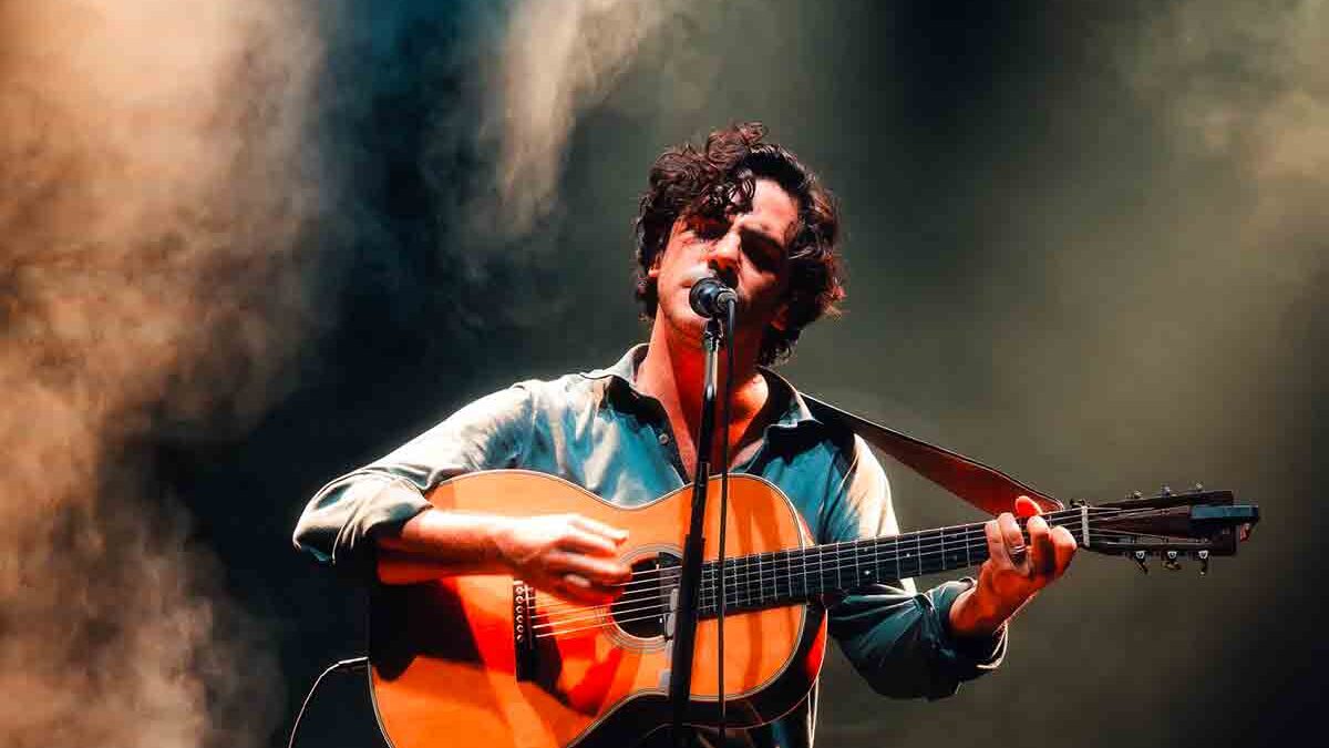 Jack Savoretti presenta il nuovo singolo Do It For Love e annuncia un concerto alla Royal Albert Hall