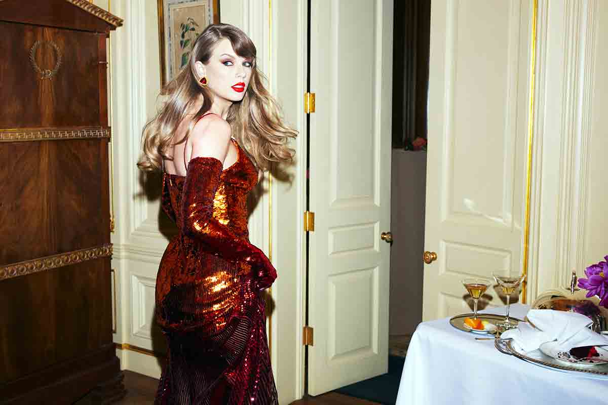 Taylor Swift regna anche nella classifica italiane: The Life of a Showgirl debutta al n.1