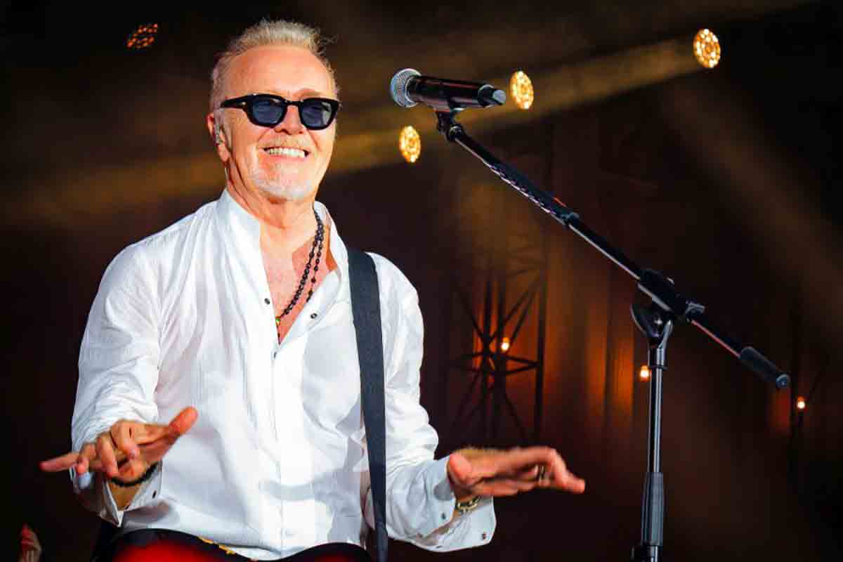 Umberto Tozzi, non è la fine: arriva “L’Ultima Notte Rosa – The Final Show”: date, città e dettagli