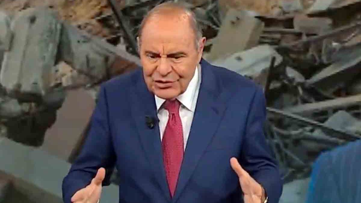 “Vespa infame” nell’ascensore Rai: indagine e solidarietà bipartisan