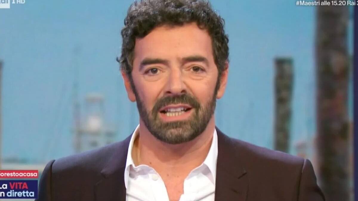 La Vita in Diretta si ferma oggi 21 novembre: perché Matano non va in onda