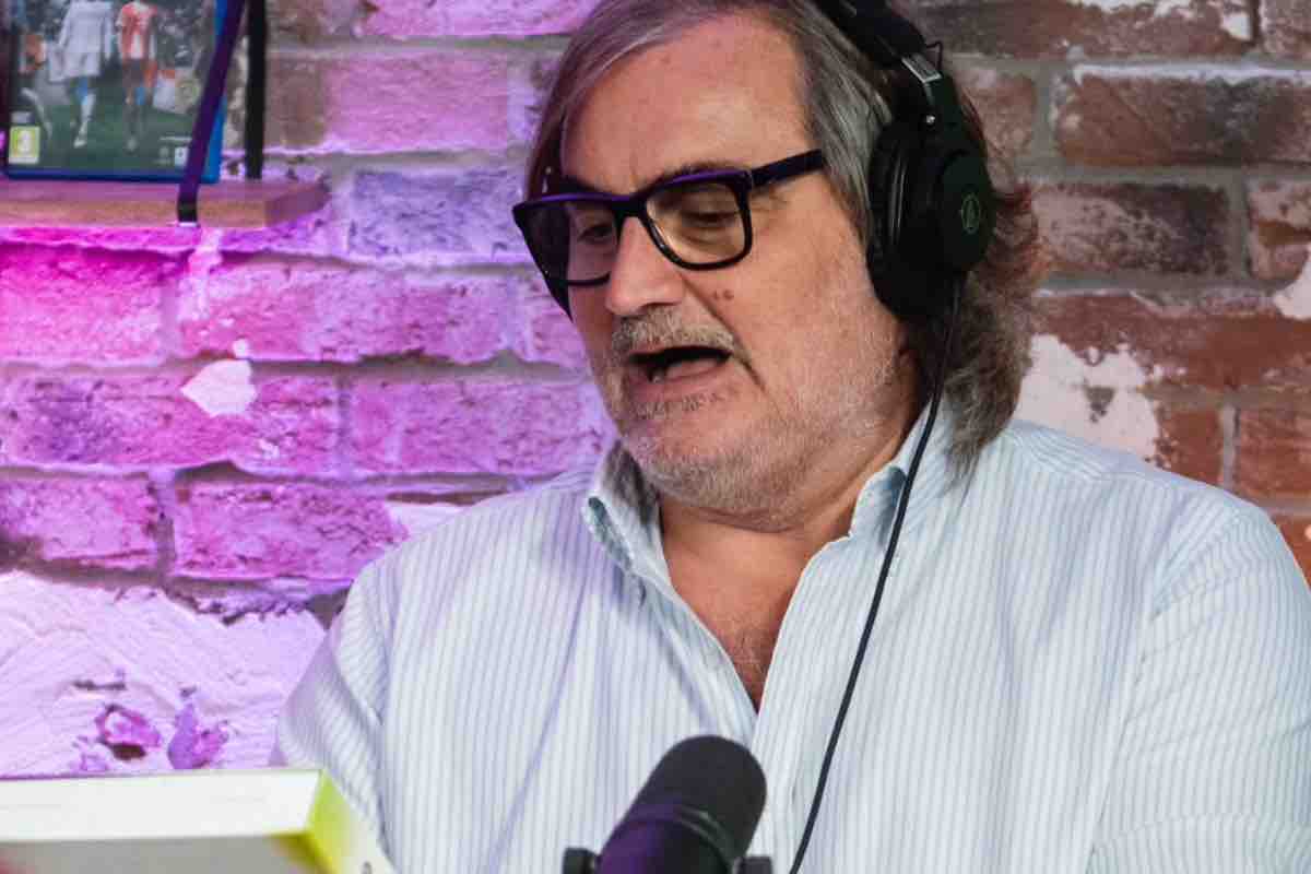 Pierluigi Pardo durante il podcast di Cronache di Spogliatoio