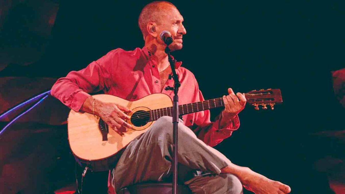 Biagio Antonacci annuncia Unplugged 2026: quaranta concerti in quattro arene storiche