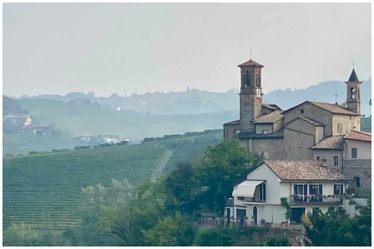 A pochi passi da Torino c’è un borgo barocco spettacolare: una perla tra i vigneti