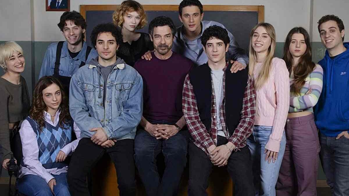 Un Professore 3, nuove storie e volti in arrivo: e intanto la stagione 4 è già pronta a decollare