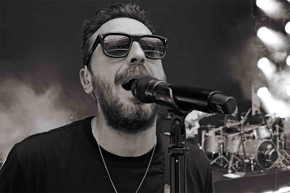 Cesare Cremonini ospite a La Pennicanza di Fiorello: “Suonerò dal vivo La santa pennicanza”
