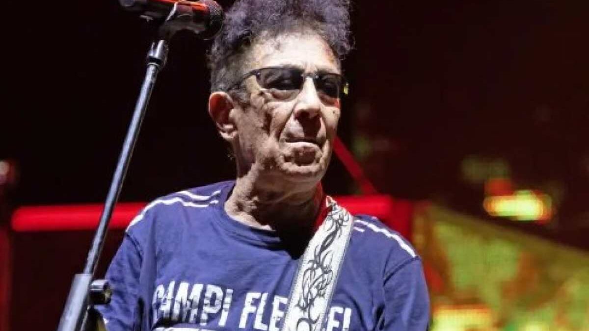Edoardo Bennato, serata surreale al teatro Alfieri: decine di spettatori increduli e delusi, cosa è successo