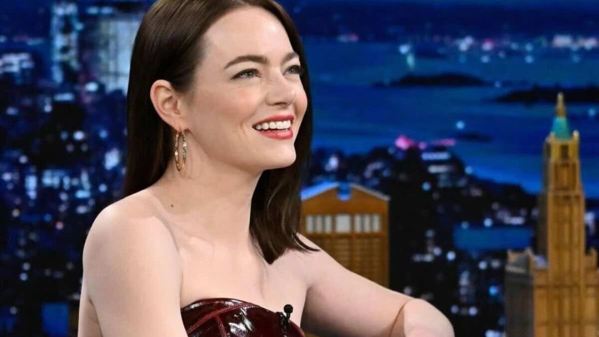 Emma Stone irriconoscibile: la trasformazione dell’attrice