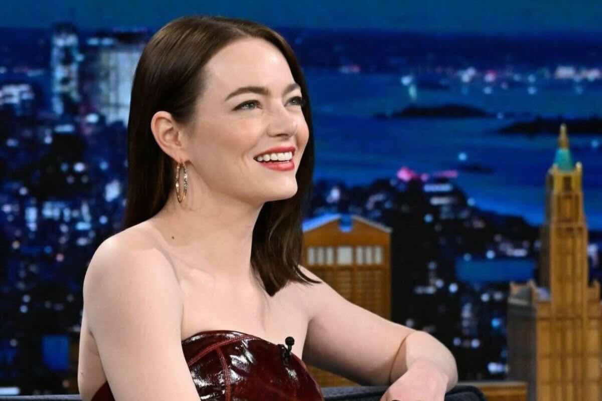 Emma Stone irriconoscibile: la trasformazione dell’attrice