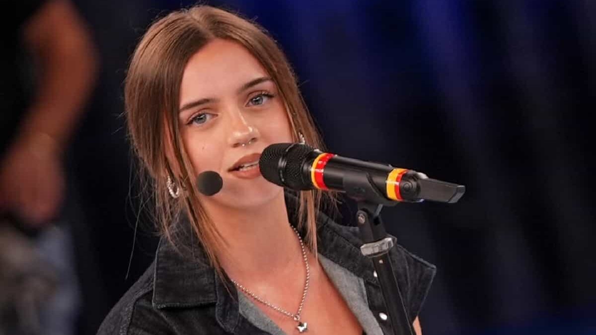 Amici 25, chi è Flavia Buoncristiani: età, dove vive, studi, fidanzato. Tutto sull’allieva