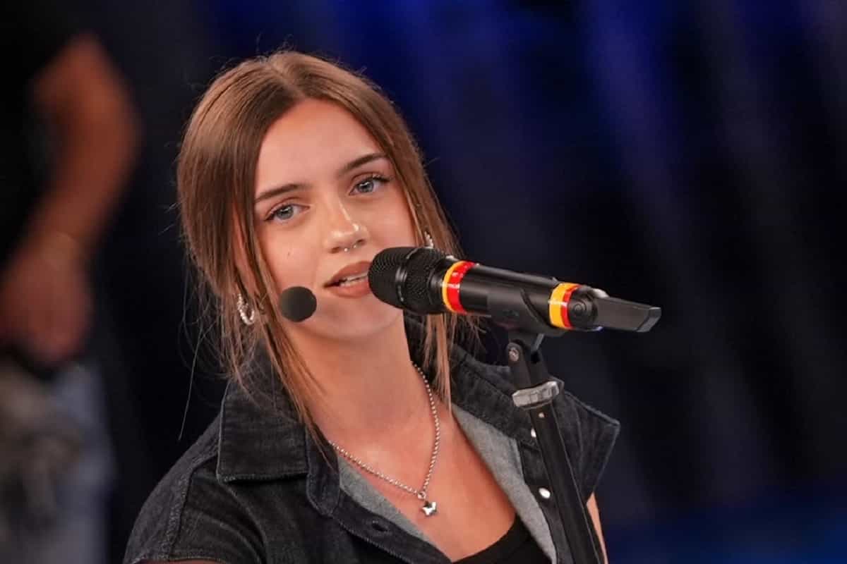 Amici 25, chi è Flavia Buoncristiani: età, dove vive, studi, fidanzato. Tutto sull’allieva