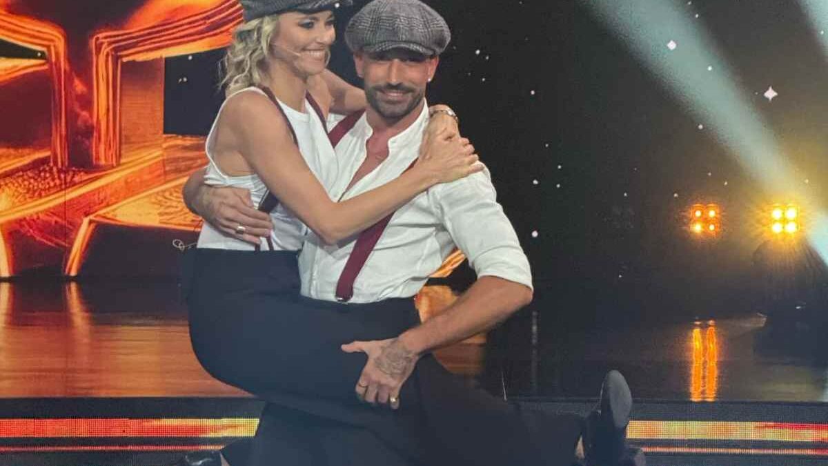 Francesca Fialdini, come sta dopo l’infortunio: “Non so se torno”. A rischio Ballando con le Stelle