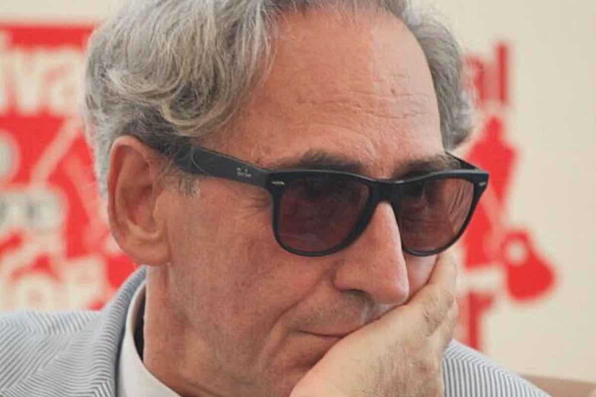 Franco Battiato, le prime immagini del film tributo: chi vestirà i panni del celebre cantautore