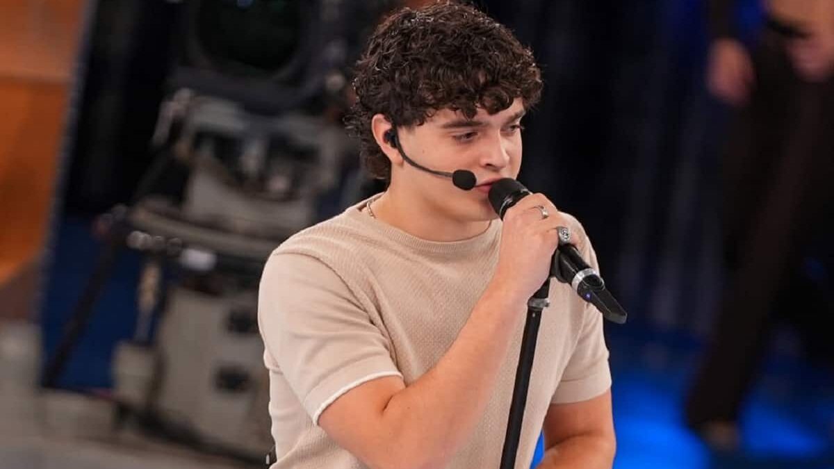Amici 25, chi è Gard: età, dove vive, fidanzata, il legame con il nonno, Instagram. Tutto su di lui