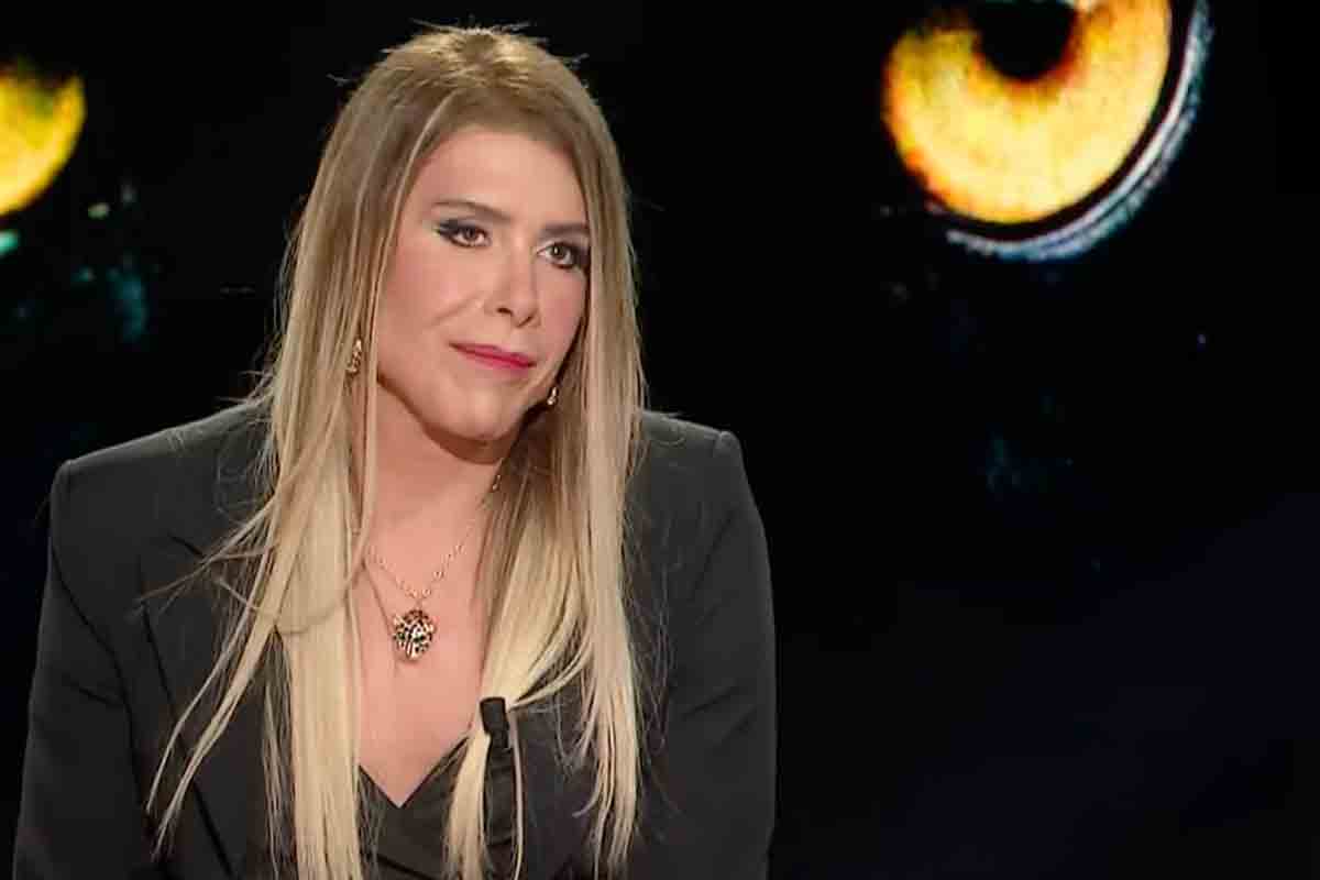 Genny Urtis a Belve: il fidanzato manipolatore, la transizione e il diritto di essere se stessa