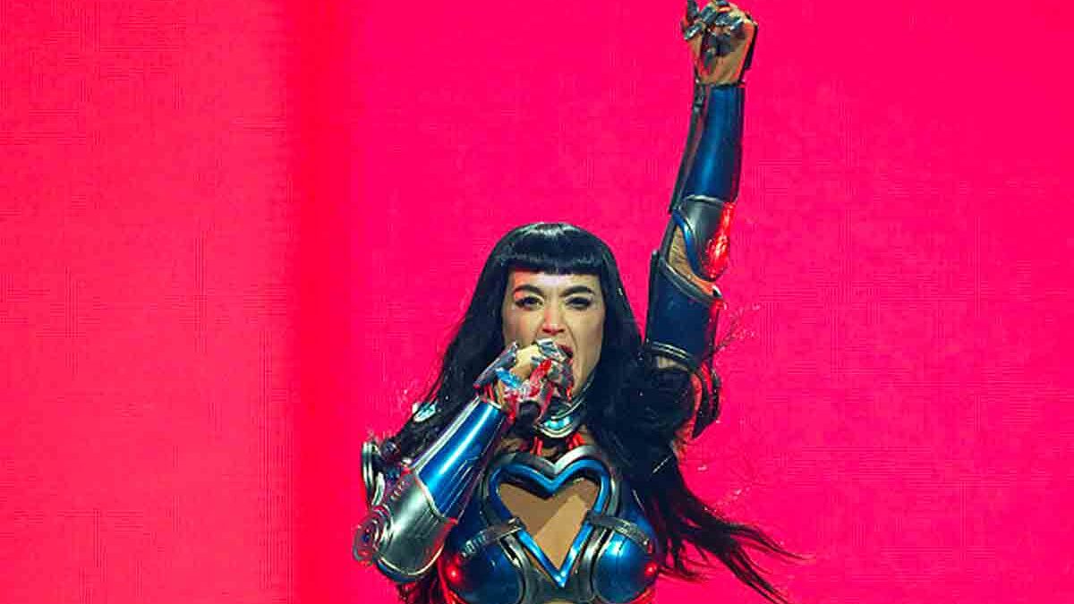 Katy Perry a Bologna: trionfo pop all’Unipol Arena e annuncio di un nuovo show a Lucca