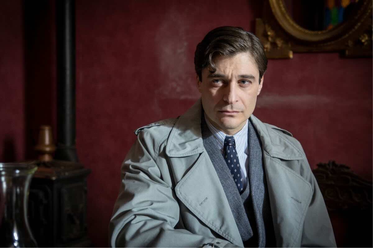 Il Commissario Ricciardi, esordio oltre il 21% di Share. GF al 15%, Sinner fa volare Rai2 al 10,6%. I dati Auditel del 10 novembre 2025