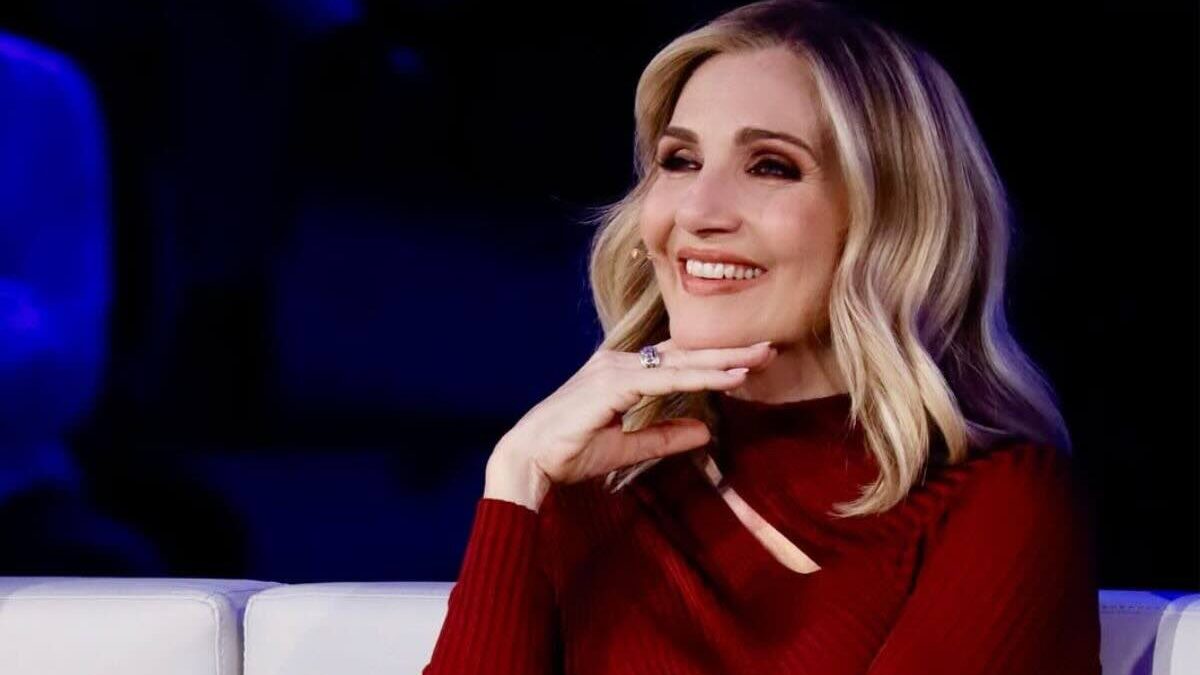 Chi sono e cosa fanno i figli di Lorella Cuccarini, il ritratto di famiglia dell’insegnante di Amici è bellissimo