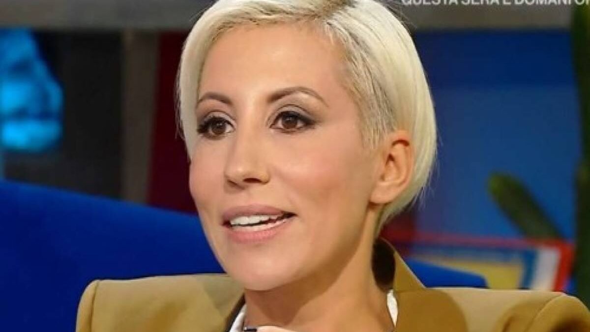 Malika Ayane, avete visto la sua casa di Milano? Vintage e modernità si fondono: dove spicca il contrasto curioso