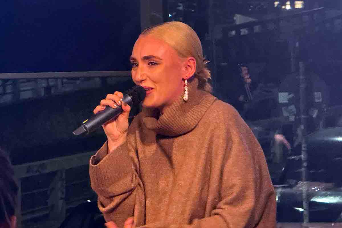 Mara Sattei: “Ho cominciato a cantare per ‘colpa’ di Alicia Keys”