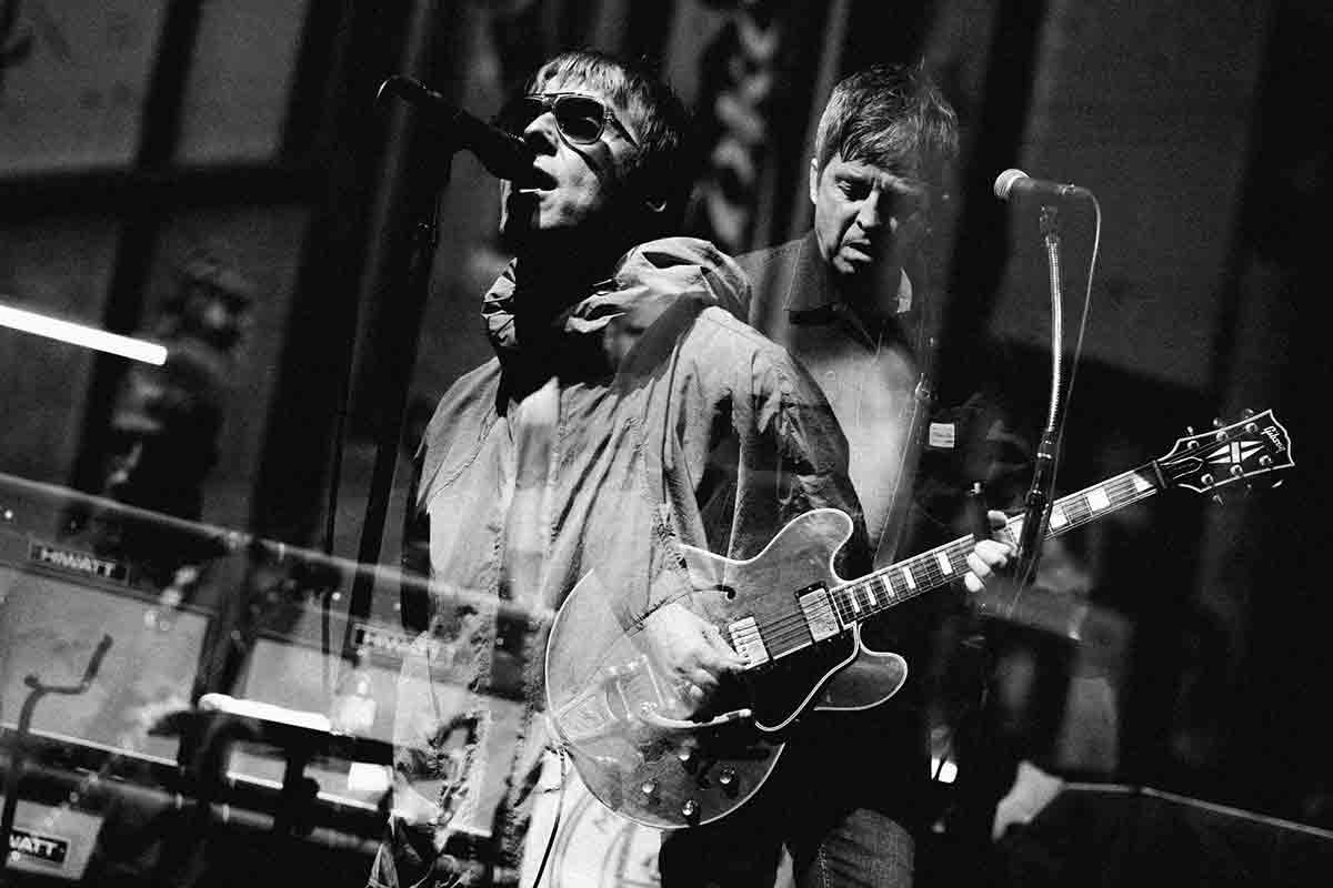 Oasis, ultima notte del Live 25: abbraccio sul palco e un “ci rivedremo” che fa sperare