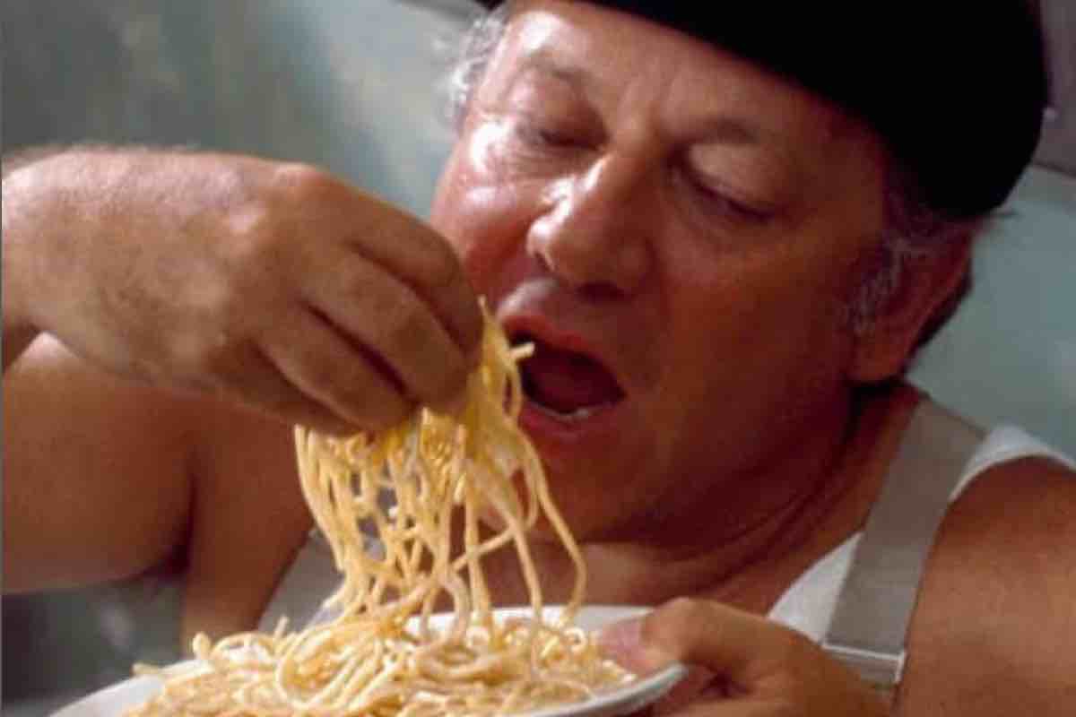 Paolo Villaggio nei panni di Fantozzi