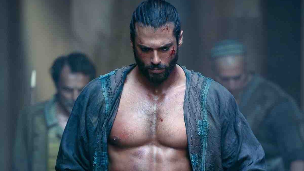 Sandokan sfiora il 34% di Share, Grande Fratello schiacciato da Can Yaman. Lo Stato delle Cose supera il 6%. I dati Auditel del 1 dicembre 2025