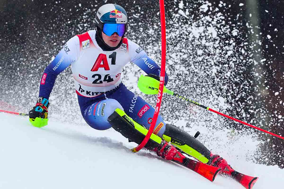 Slalom maschile di Levi, tocca agli uomini: Vinatzer guida l’Italia nella giungla dei pali stretti | Diretta TV e streaming
