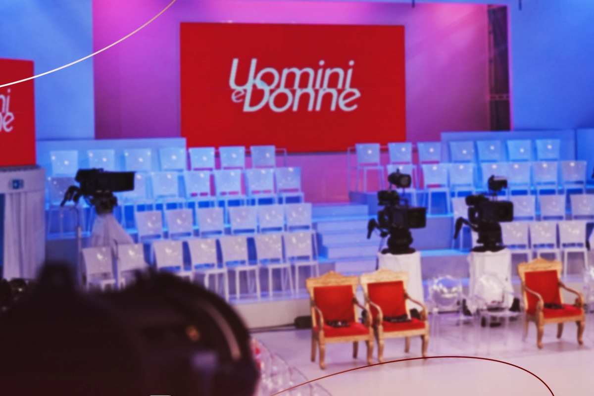 Uomini e Donne, spoiler prossime puntate: un’autoeliminazione e un ritorno inaspettato in studio